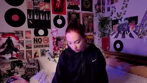 Snapshot of coventinahazleton chatting on 02-25-26, 08:18 Yuna online show from 02-25-26, 08:18