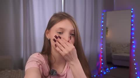 Snapshot of cozy_as_home chatting on 03-03-26, 08:20 Lina online show from 03-03-26, 08:20