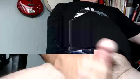 Snapshot of cozycanuck chatting on 11-14-25, 08:35 CozyCanuck online show from 11-14-25, 08:35