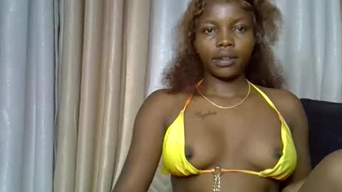 Snapshot of craizybitch chatting on 02-24-26, 05:27 craizybitch online show from 02-24-26, 05:27