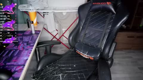crash_test13 online show from 02-03-25, 10:00