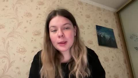 Elise online show from 10-16-25, 02:07