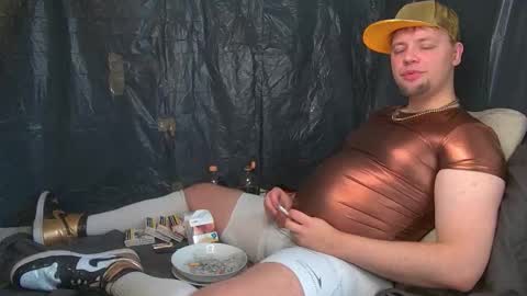 Snapshot of cravingboy chatting on 10-25-25, 11:51 robin online show from 10-25-25, 11:51