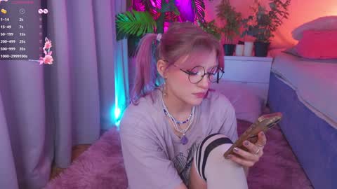 Snapshot of crazy__wine chatting on 12-04-24, 01:14 Sonya online show from 12-04-24, 01:14