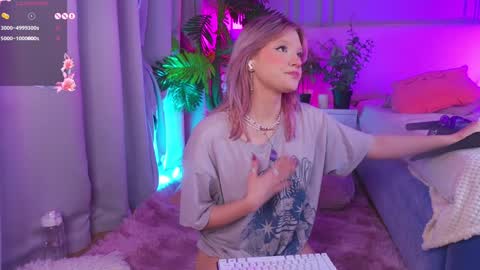 Snapshot of crazy__wine chatting on 12-08-24, 02:39 Sonya online show from 12-08-24, 02:39