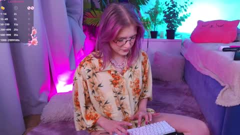 Snapshot of crazy__wine chatting on 12-15-24, 12:07 Sonya online show from 12-15-24, 12:07