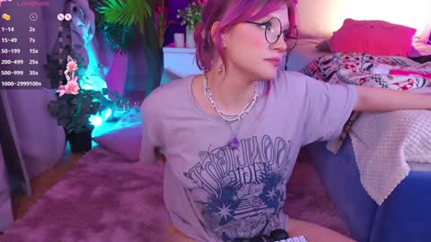 Snapshot of crazy__wine chatting on 12-26-24, 12:46 Sonya online show from 12-26-24, 12:46