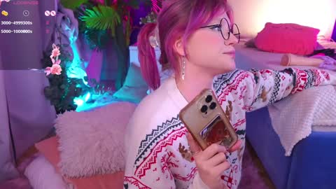 Snapshot of crazy__wine chatting on 12-26-24, 03:49 Sonya online show from 12-26-24, 03:49