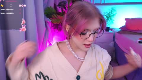 Snapshot of crazy__wine chatting on 01-09-25, 10:41 Sonya online show from 01-09-25, 10:41