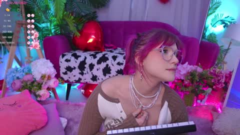 Snapshot of crazy__wine chatting on 02-06-25, 07:07 Sonya online show from 02-06-25, 07:07