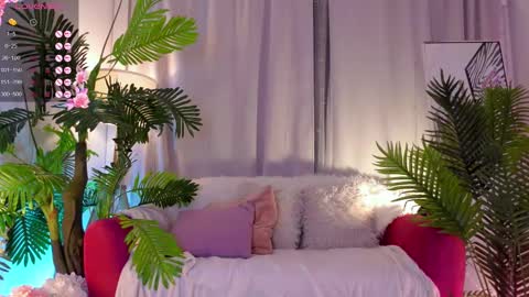 Snapshot of crazy__wine chatting on 02-26-25, 05:39 Sonya online show from 02-26-25, 05:39