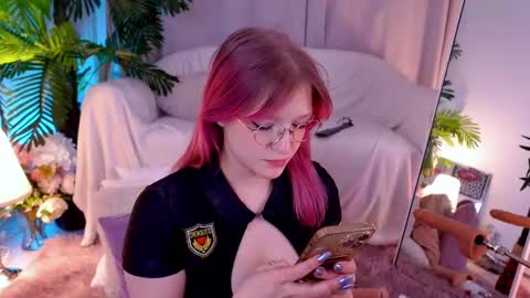 Snapshot of crazy__wine chatting on 03-01-25, 06:54 Sonya online show from 03-01-25, 06:54