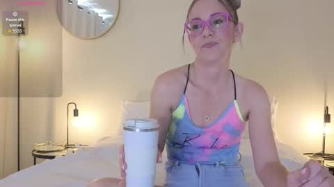 Snapshot of crazy_ass_stacy chatting on 03-13-26, 01:40 Stacy 2pm to 6pm mon-fri 3 CAT online show from 03-13-26, 01:40