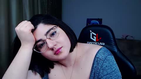 Snapshot of crazy_bunya chatting on 12-06-24, 01:44 Crazy Bunya online show from 12-06-24, 01:44