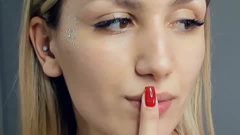 Emma online show from 02-01-25, 05:28