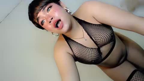 Hot Ayisha online show from 03-09-25, 09:14