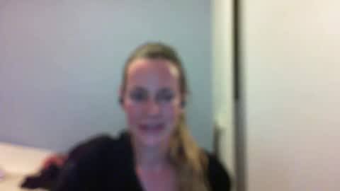 Anny online show from 10-17-25, 11:29