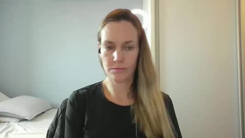 Anny online show from 11-19-25, 10:48