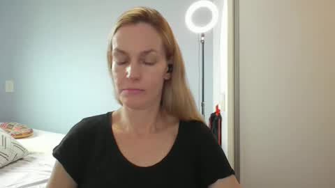 Anny online show from 03-19-26, 11:03