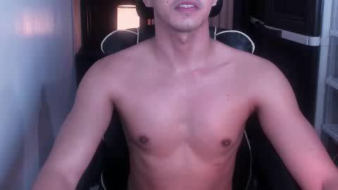 Snapshot of crazyasiancum chatting on 09-15-25, 09:53 Zion online show from 09-15-25, 09:53