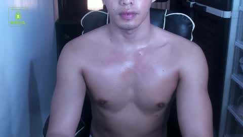 Snapshot of crazyasiancum chatting on 11-28-25, 05:10 Zion online show from 11-28-25, 05:10