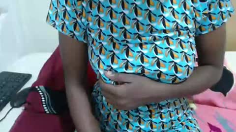 Ebonie online show from 10-15-25, 07:14