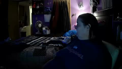 crazygirl802 online show from 12-20-25, 10:17