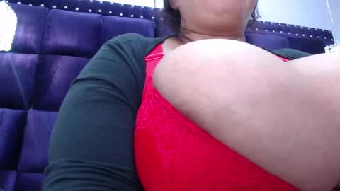 Snapshot of crazyonme chatting on 09-19-25, 08:53 diosalinda online show from 09-19-25, 08:53