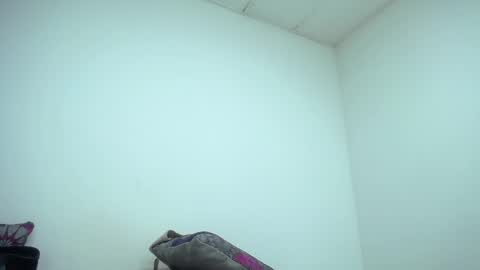 Snapshot of crazyonme chatting on 10-04-25, 01:20 diosalinda online show from 10-04-25, 01:20