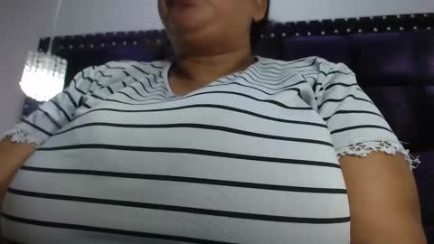 Snapshot of crazyonme chatting on 10-29-25, 07:15 diosalinda online show from 10-29-25, 07:15