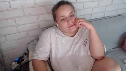 Crazyy Girl  online show from 10-31-25, 03:24