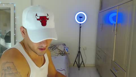 Bull online show from 09-17-25, 04:47