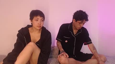  CAMILA Y SEBASTIAN online show from 10-20-25, 09:10