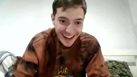 Snapshot of creamtwinkies6 chatting on 10-21-25, 02:34 chotin online show from 10-21-25, 02:34