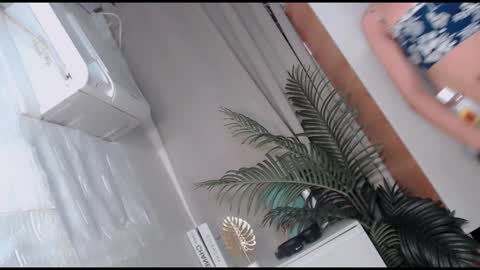 Delilah online show from 10-14-25, 08:26