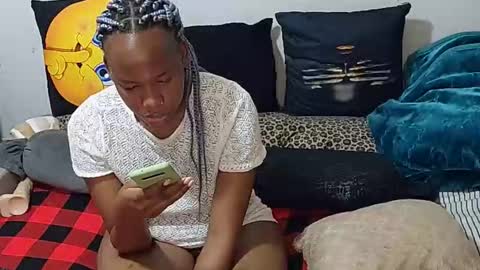 creamyhub online show from 10-15-25, 08:03