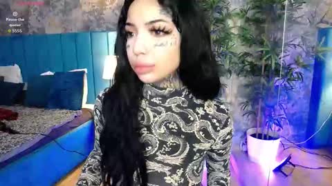 Snapshot of creamyinkk chatting on 02-10-26, 07:23 Sophie online show from 02-10-26, 07:23