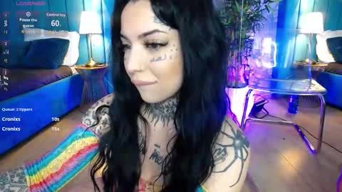 Snapshot of creamyinkk chatting on 02-22-26, 07:19 Sophie online show from 02-22-26, 07:19