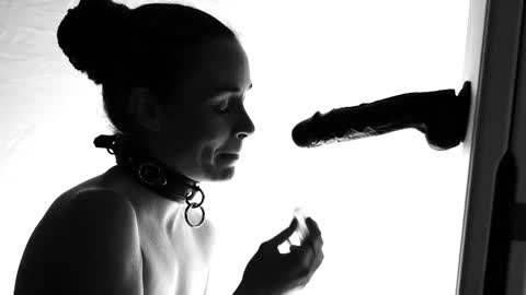 Snapshot of creature_marie chatting on 11-28-25, 02:58 Creature Marie online show from 11-28-25, 02:58