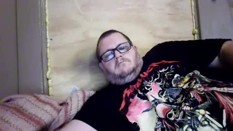 Snapshot of creeeping_death chatting on 10-19-25, 06:41 The hopeless romantic online show from 10-19-25, 06:41