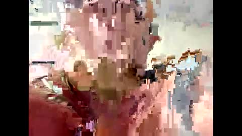 Snapshot of creeeping_death chatting on 11-19-25, 04:23 The hopeless romantic online show from 11-19-25, 04:23