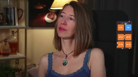 Quinn de la Creme online show from 10-14-25, 05:58