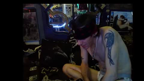 Snapshot of crescentx chatting on 03-01-25, 10:31 Damien Mourningstar online show from 03-01-25, 10:31