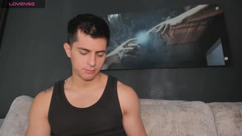 Snapshot of crhistian1_ chatting on 12-22-24, 02:27 CRHISTIAN online show from 12-22-24, 02:27