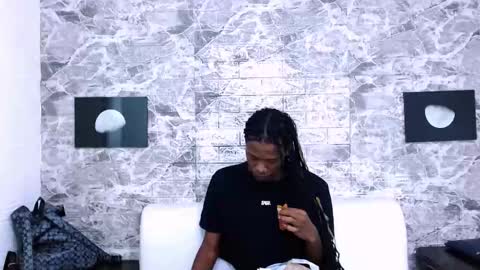 CriisBrown  online show from 11-15-25, 11:18