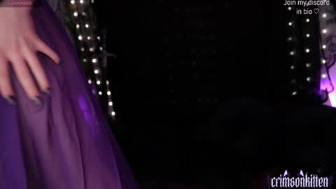 Crimson Kitten online show from 10-14-25, 04:35