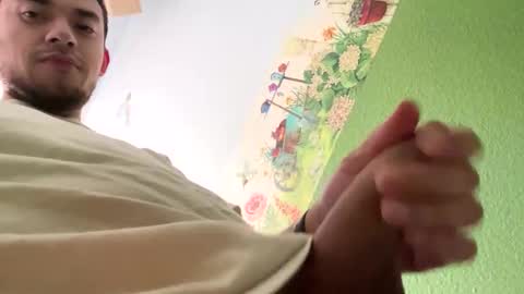 Snapshot of cris2124 chatting on 11-21-25, 05:28 cris2124 online show from 11-21-25, 05:28