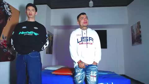 Snapshot of crismens chatting on 10-12-25, 07:02 crismens online show from 10-12-25, 07:02