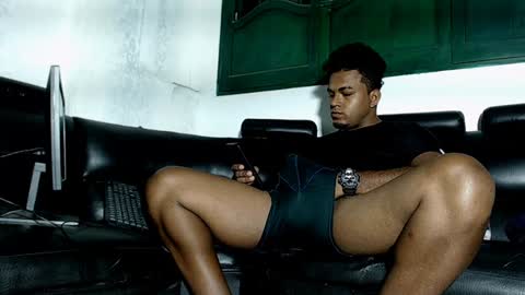 Snapshot of criss1964 chatting on 01-02-25, 01:38 yereimis y jaider online show from 01-02-25, 01:38