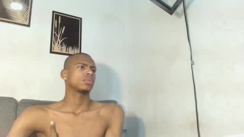 Snapshot of criss_zuri chatting on 10-10-25, 11:53 criss_zuri online show from 10-10-25, 11:53